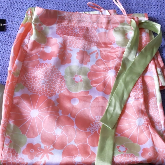Poly/silk PJs bottom - Picture 4 of 4